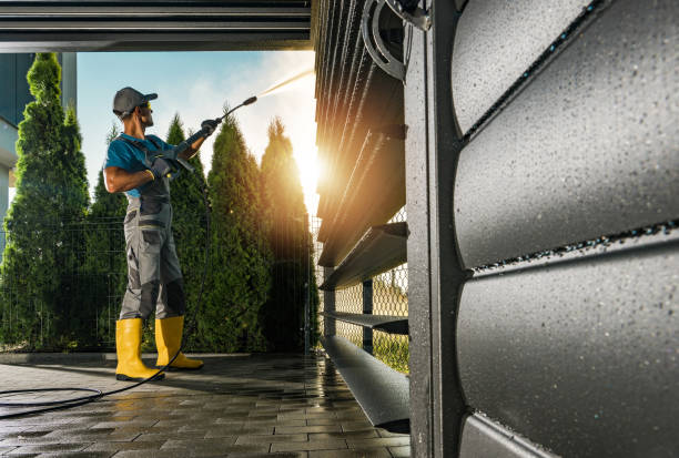 Best Building Exterior Washing  in Iron River, MI